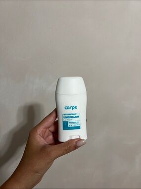 Carpe Antiperspirant Underarm Lotion - White/Cyan